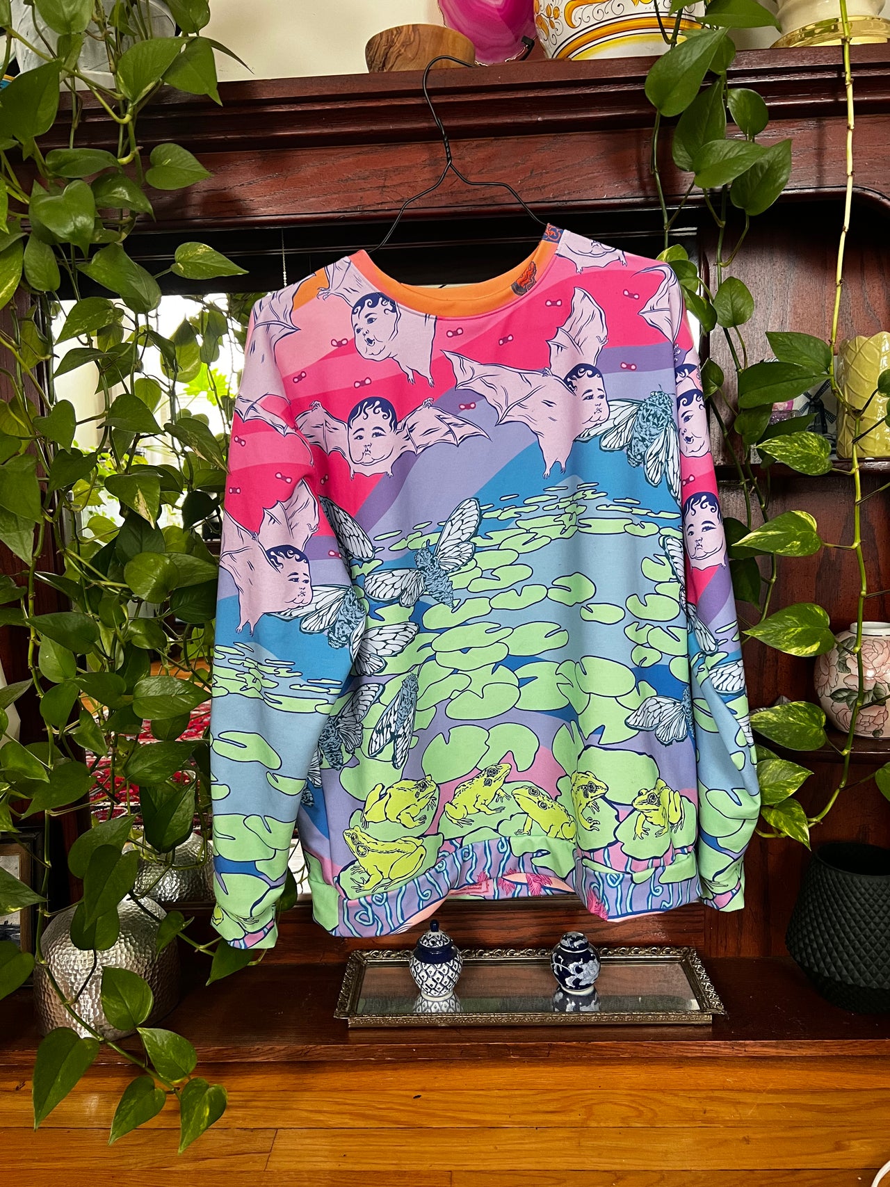 (pre-order) Bat Baby Pullover