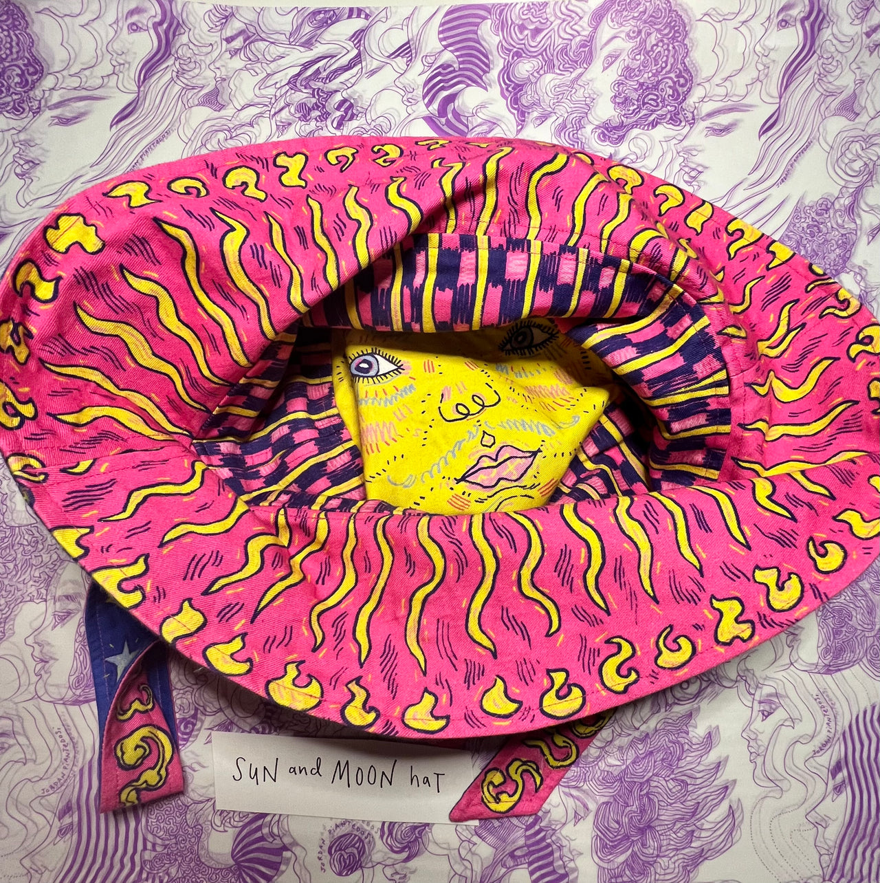 (PRE ORDER) Reversible Bucket Hat