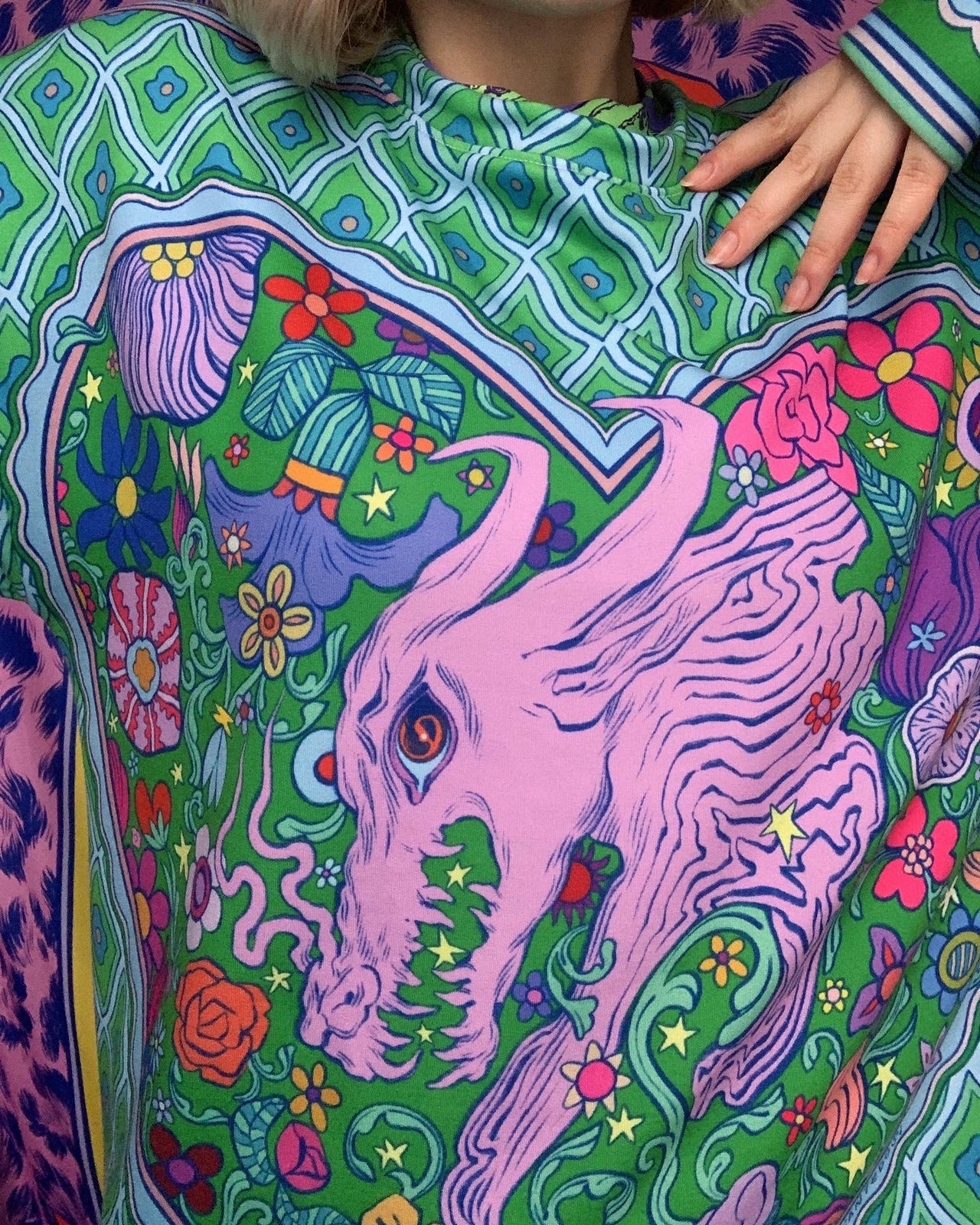 (pre-order) Flower Dragon Pullover