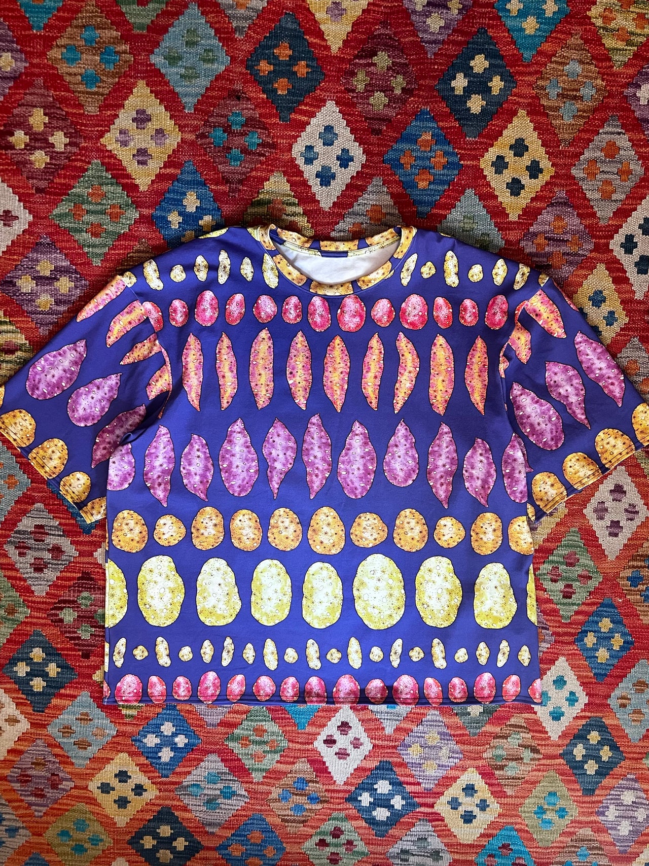 (PRE ORDER) Big Potato Shirt (95% cotton)